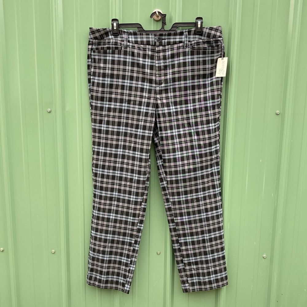 Women's Plus Wear to Work Straight Leg Pants, 30” Inseam, Size 16W
